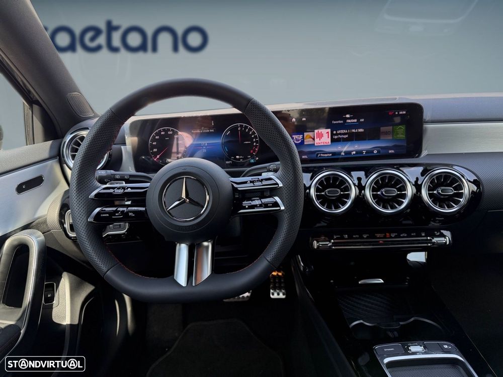 Mercedes-Benz A 250 e - 15