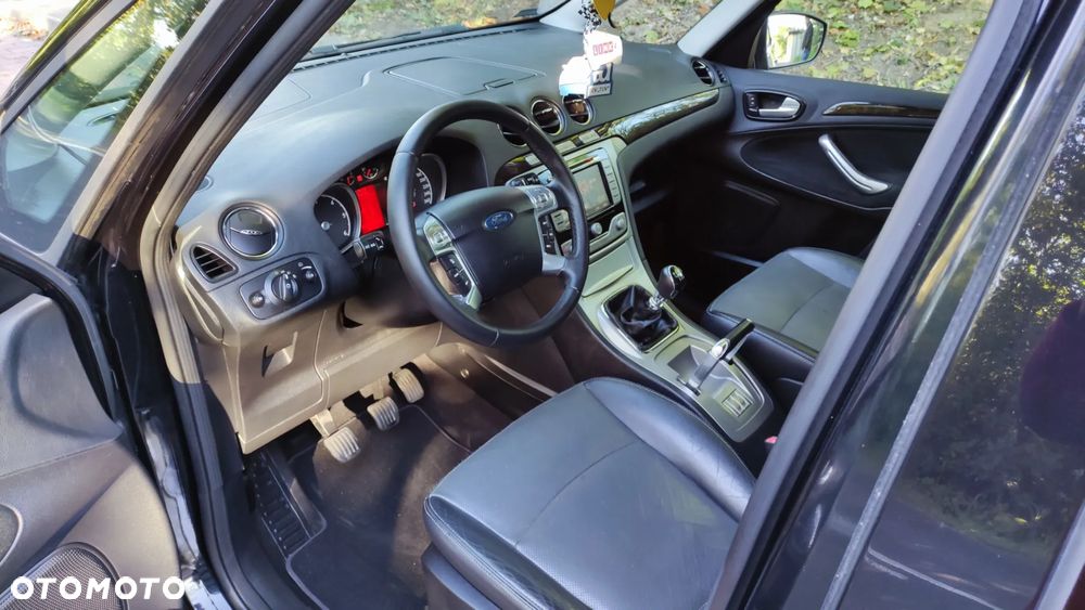 Ford Galaxy 2.0 TDCi Ghia - 22