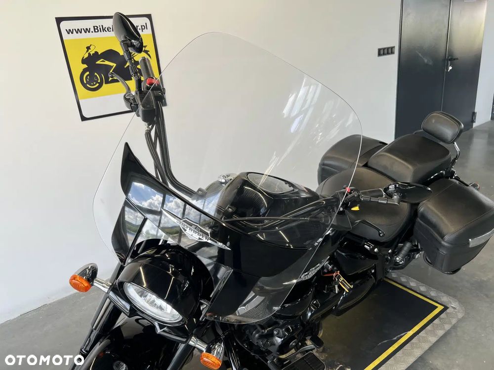 Suzuki Intruder - 13