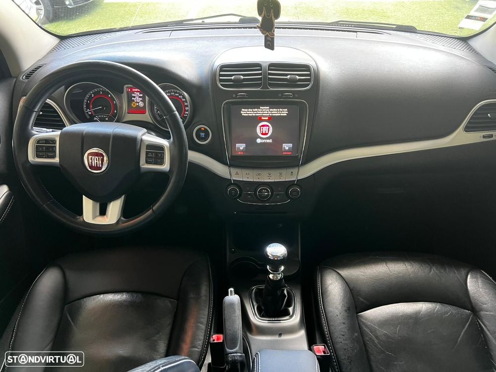 Fiat Freemont 2.0 M-Jet Urban - 22