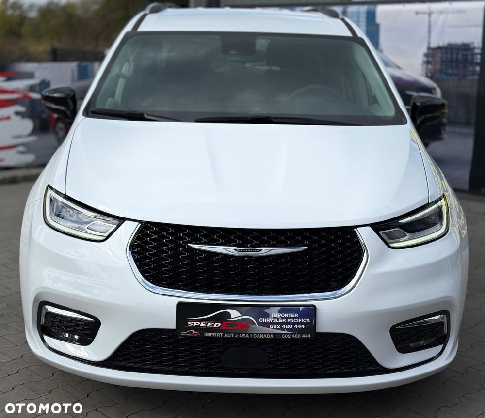 Chrysler Pacifica - 5