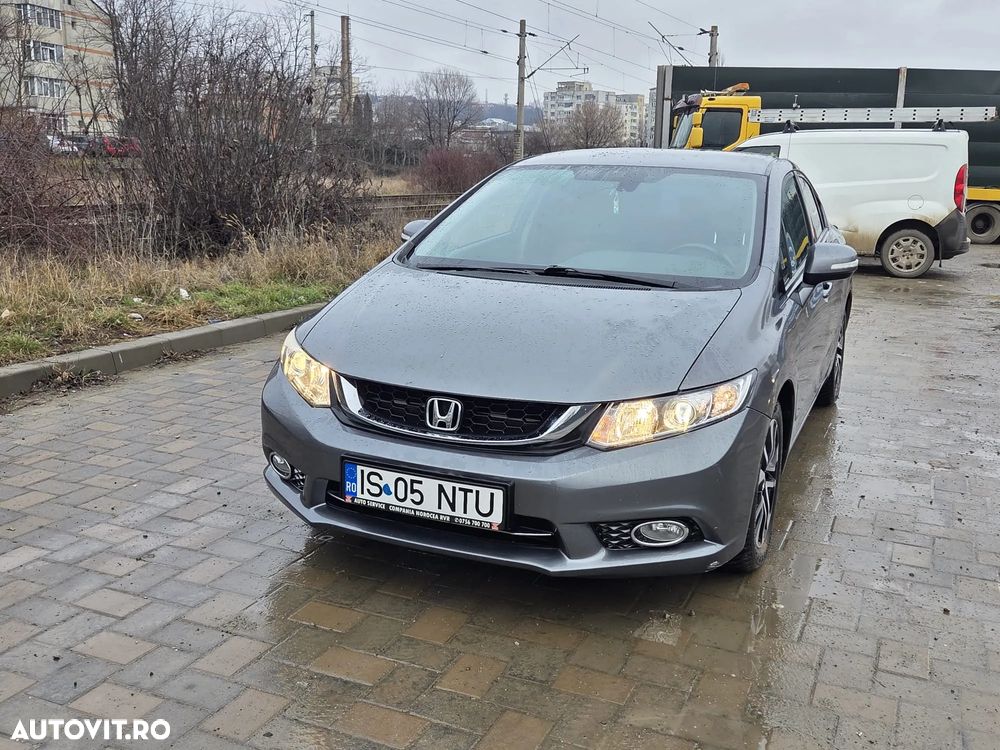 Honda Civic 1.8 i-VTEC MT Elegance - 1