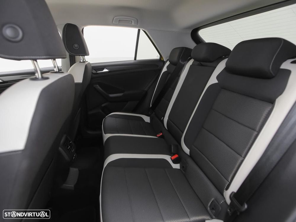 VW T-Roc 2.0 TDI R-Line DSG - 11