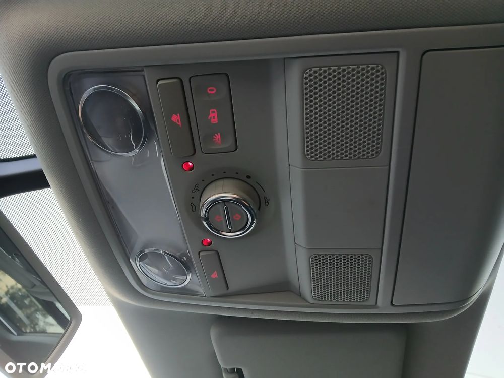 Volkswagen Sharan - 21