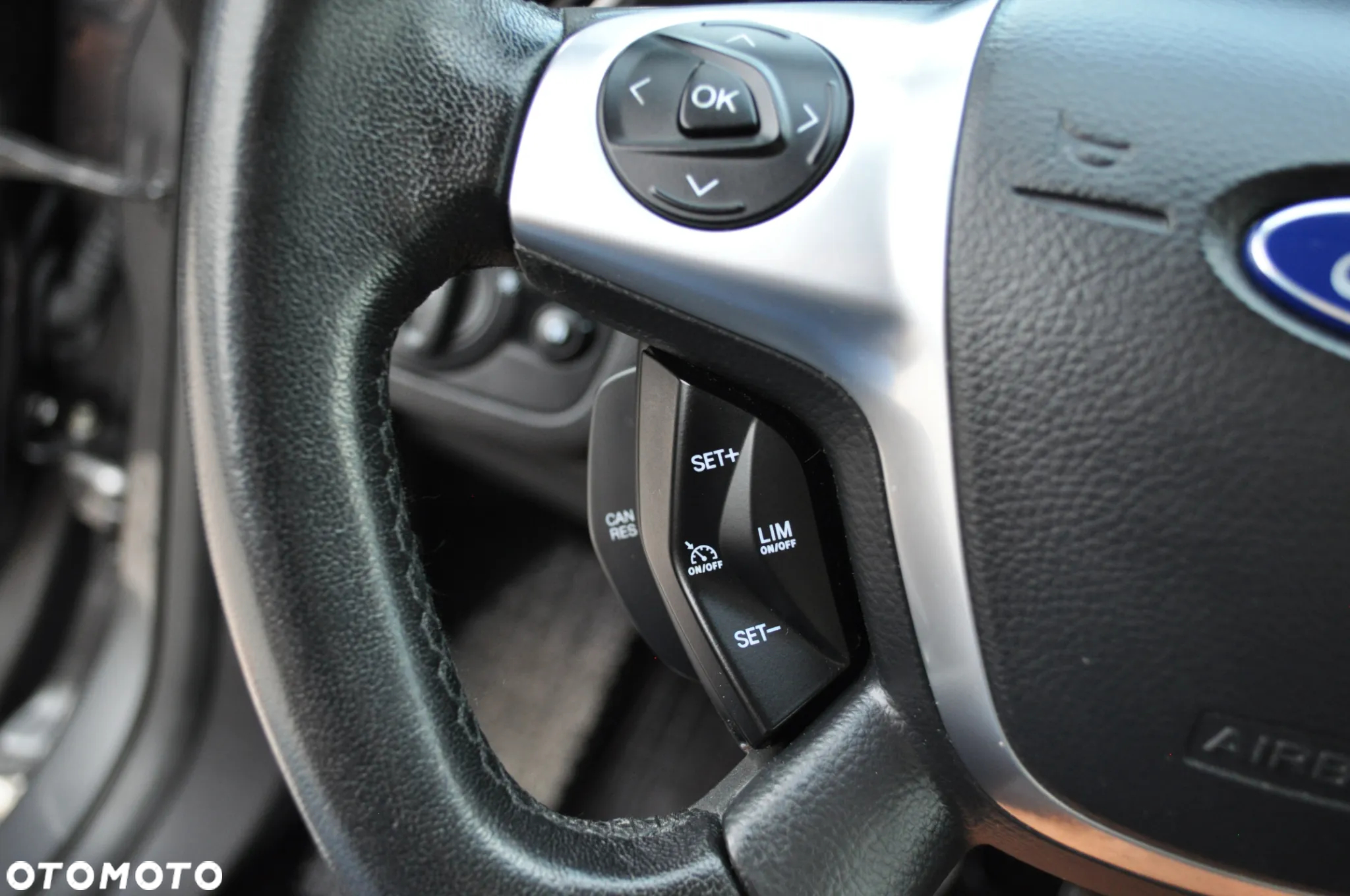 Ford Kuga 1.5 EcoBoost 4x4 Titanium - 27