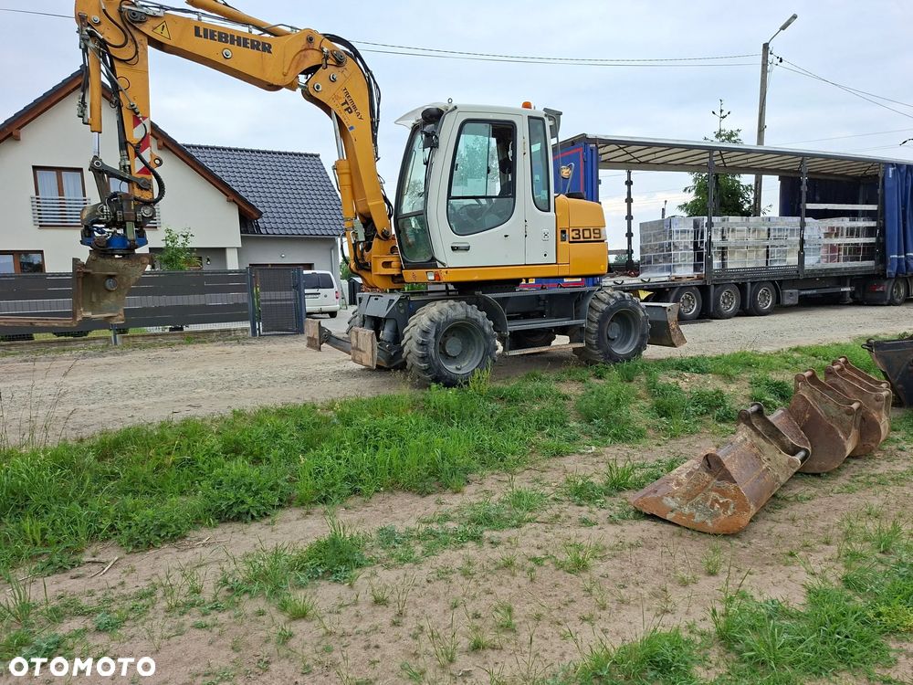 Liebherr A309 LITRONIC - 9