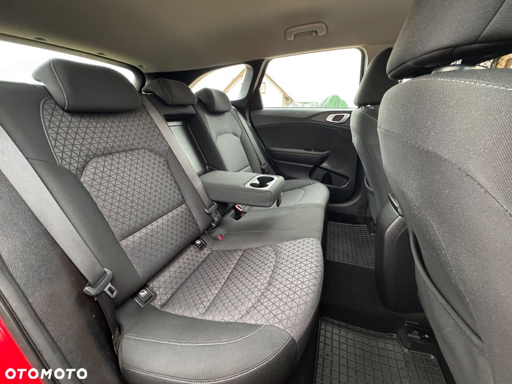 Kia Ceed - 23
