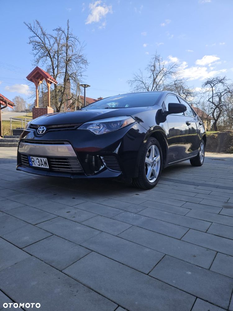 Toyota Corolla - 1