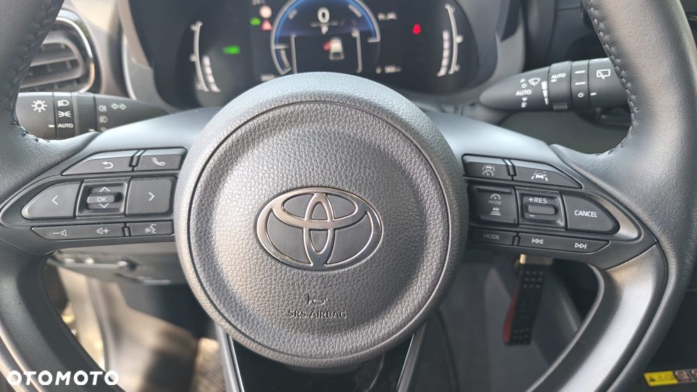 Toyota Yaris ver-hybrid-1-5-selection-style - 19