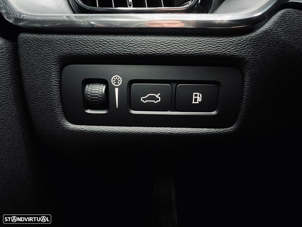 Volvo XC 60 2.0 T8 PHEV Inscription AWD - 21