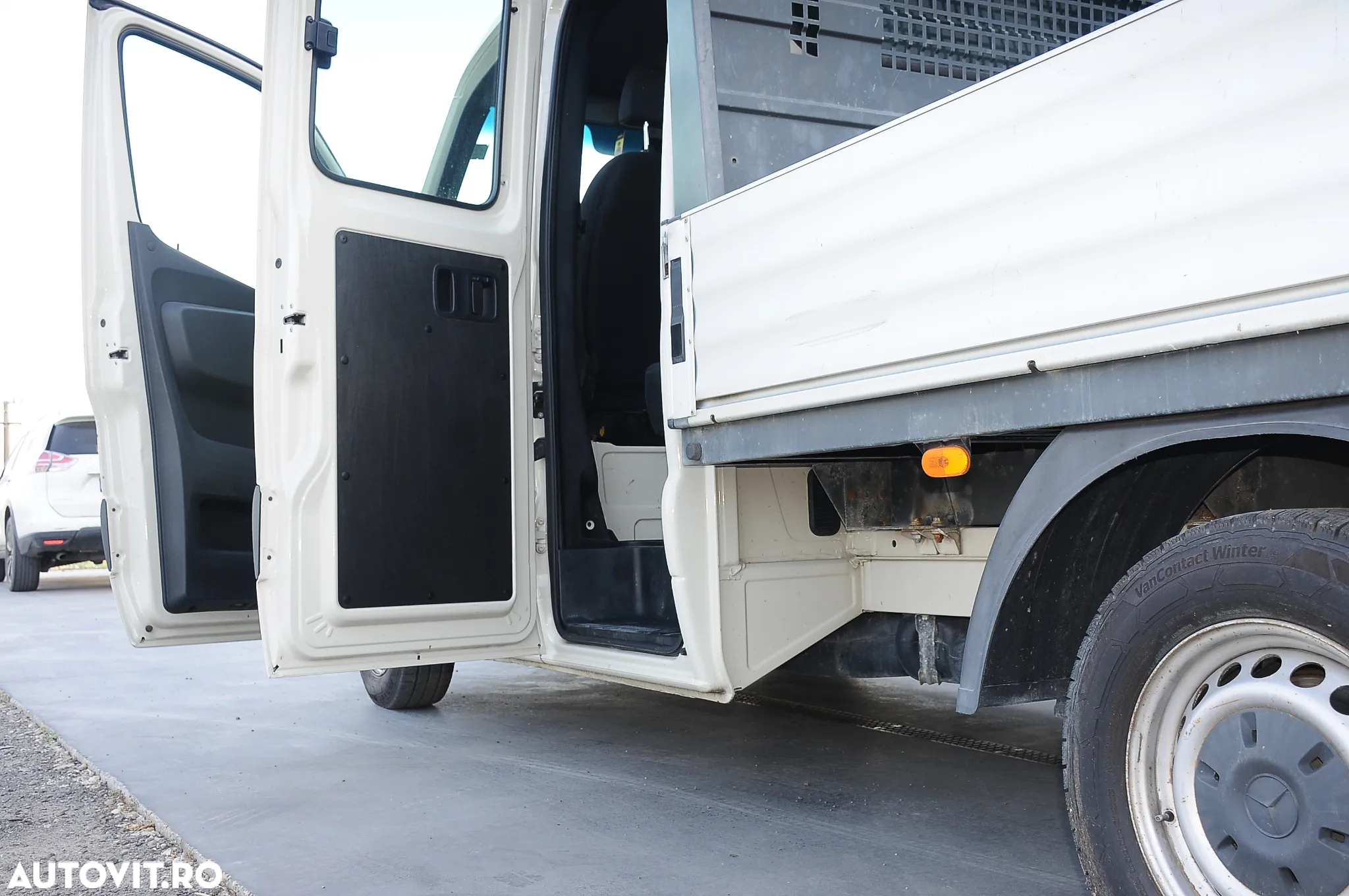 Mercedes-Benz Sprinter - 14