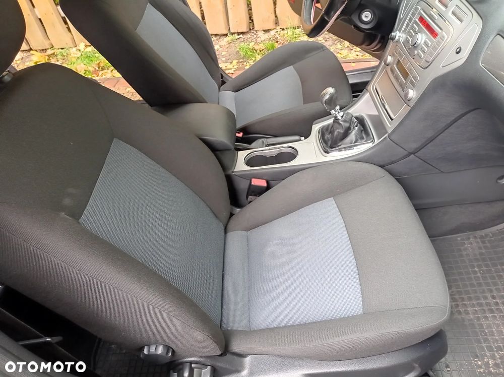 Ford Mondeo 1.8 TDCi Ghia X - 25