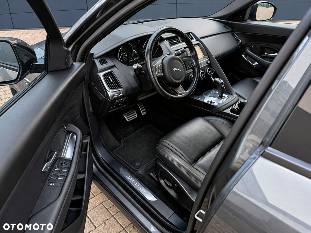 Jaguar E-Pace 2.0 i4P AWD R-Dynamic S - 6