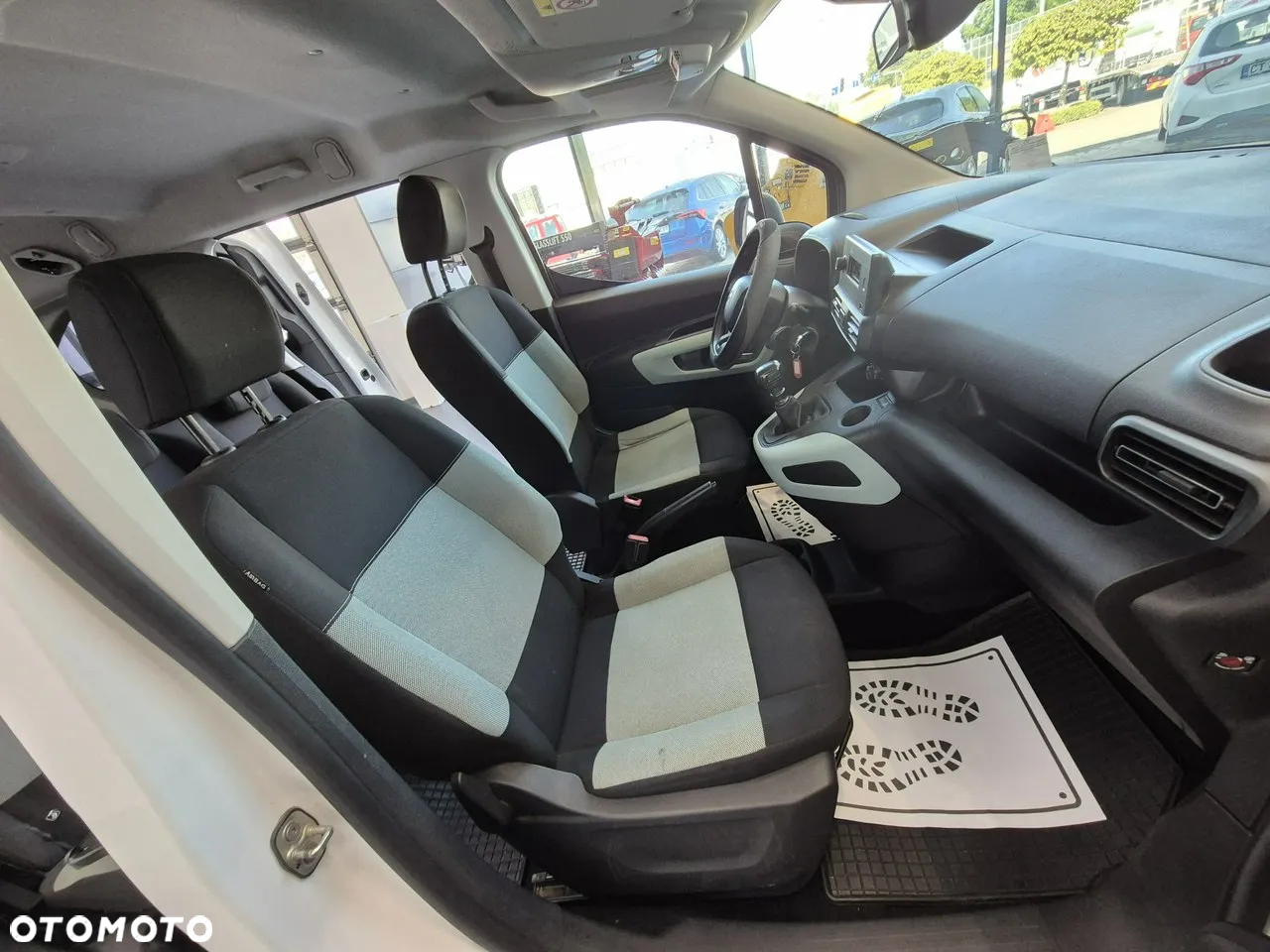 Citroën Berlingo M 1.2 PureTech Feel S&S - 28