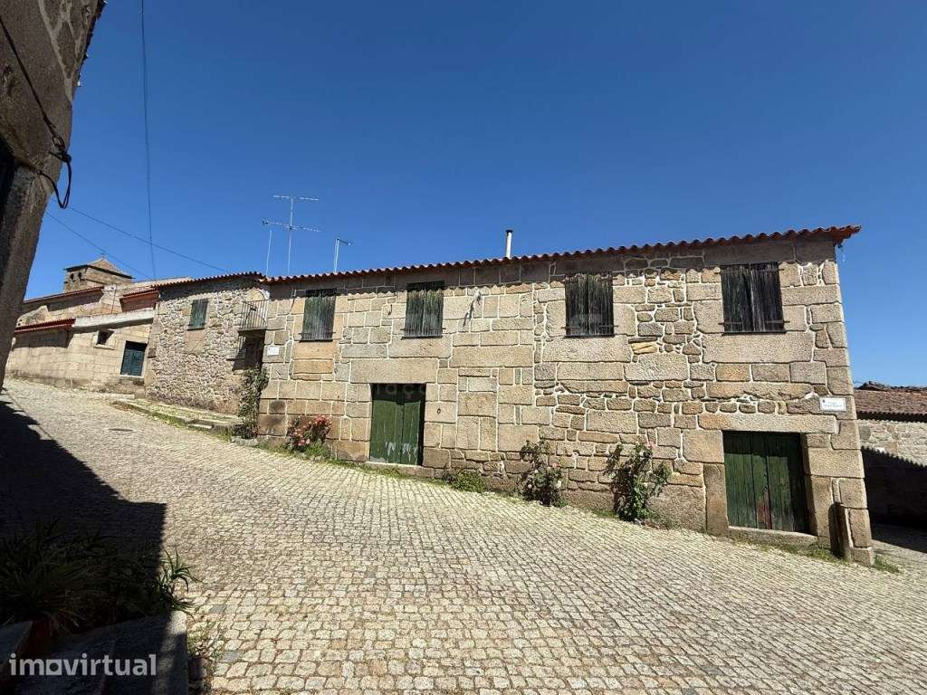 Moradia T6 com interesse Histórico, Foz Côa Freixo de Numão - Grande imagem: 2/28