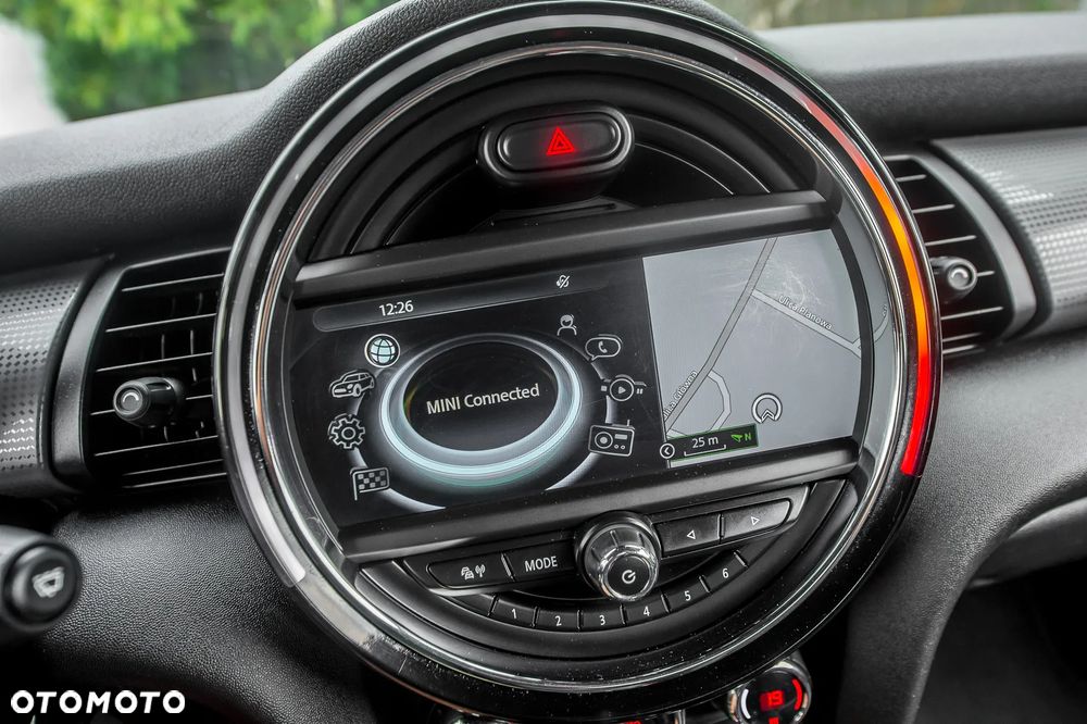 MINI Cooper Essential Trim - 23