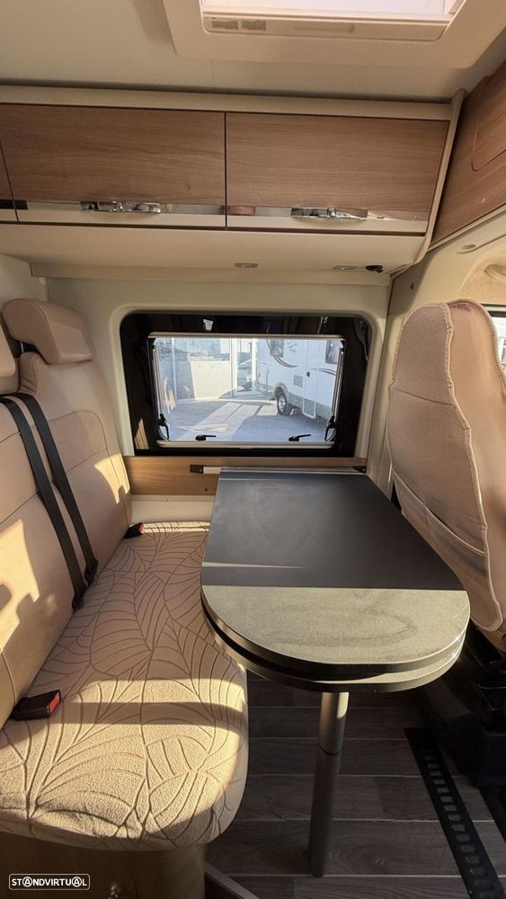 Adria Twin 600 SPT cama transversal - 12
