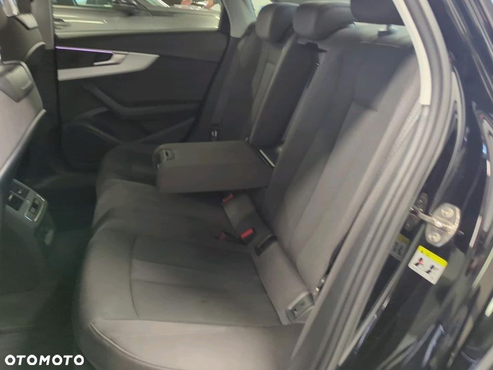 Audi A4 Limousine 35 TFSI mHEV Advanced S tronic - 9