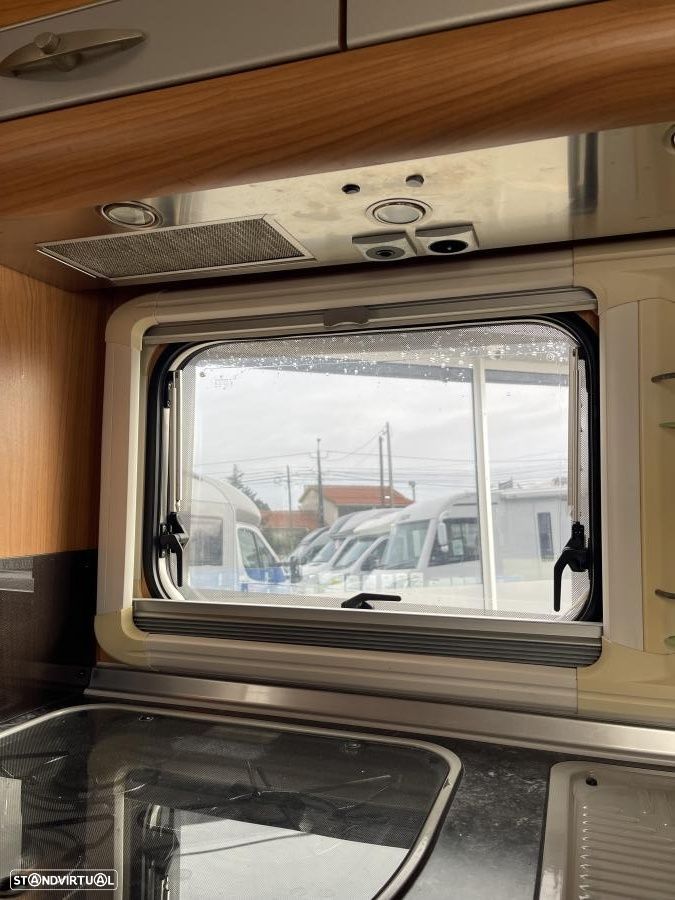 Burstner Privilége T615 cama francesa - 34