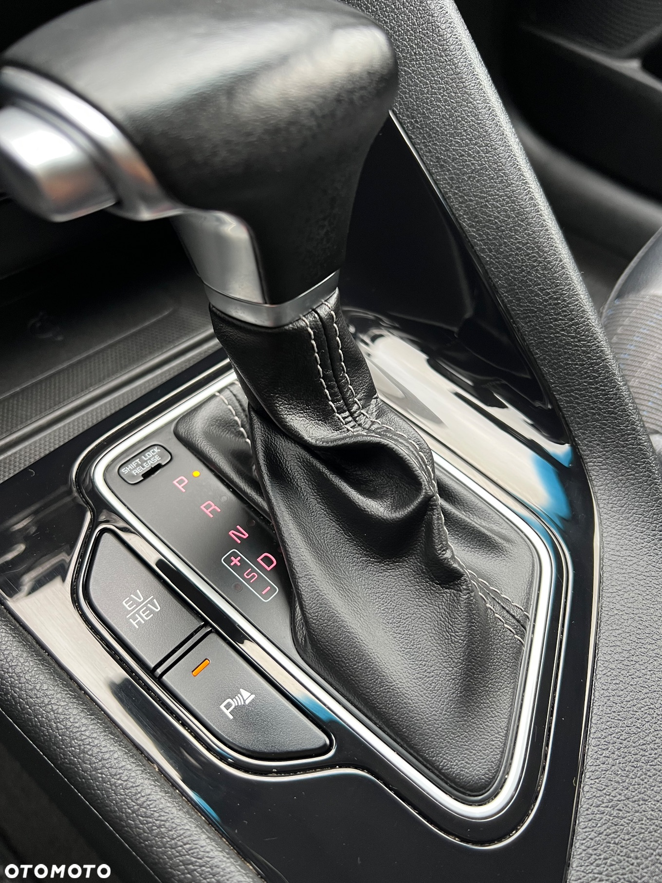 Kia Niro 1.6 GDI Hybrid L - 23