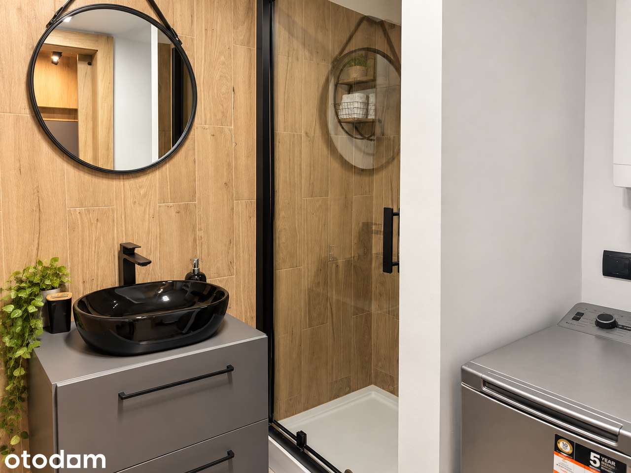Klimatyczny loft z antresolą i balkonem