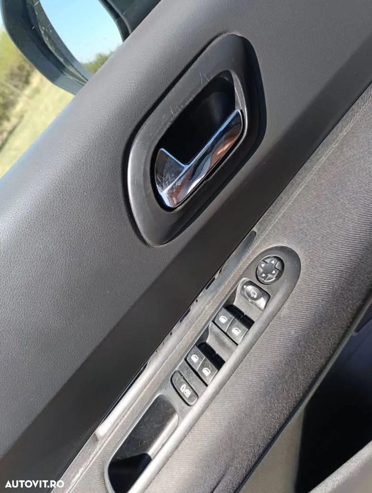 Peugeot 5008 HDI FAP 150 Active - 16