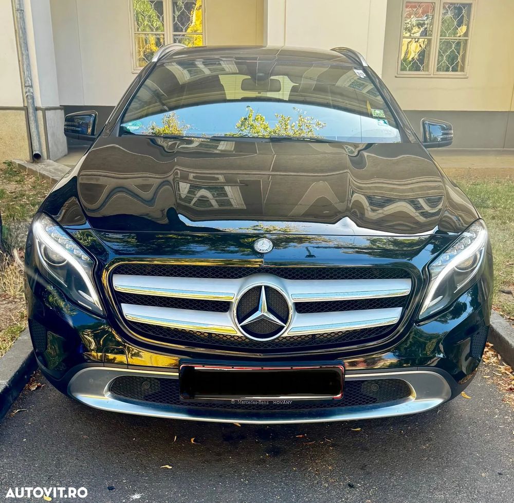 Mercedes-Benz GLA 180 - 3