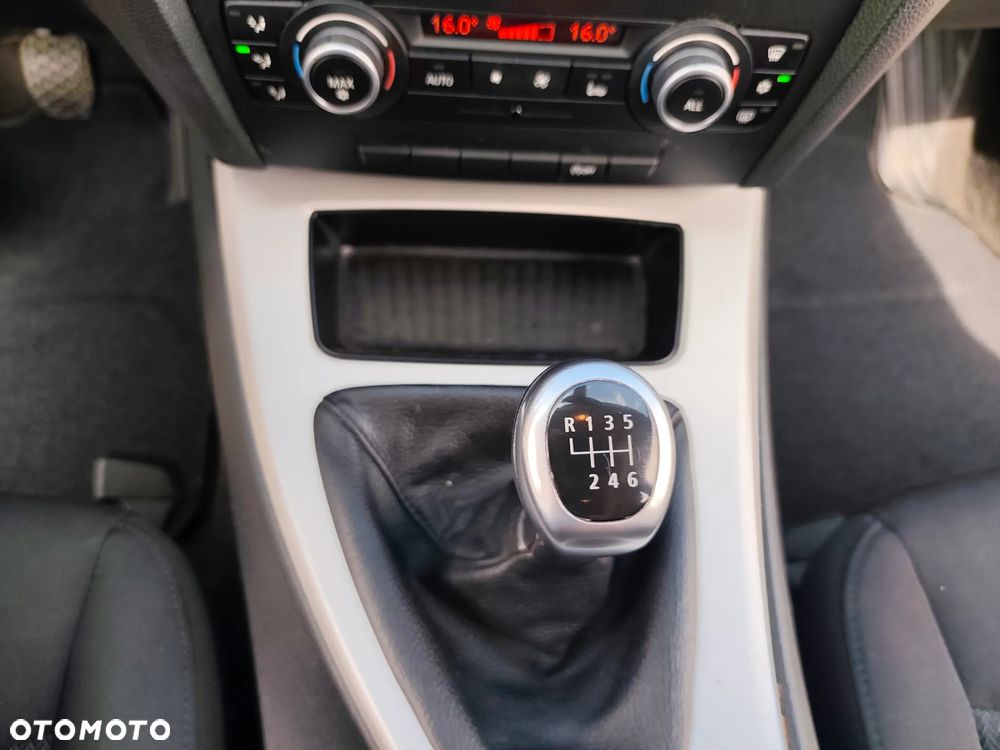 BMW Seria 3 320d - 15