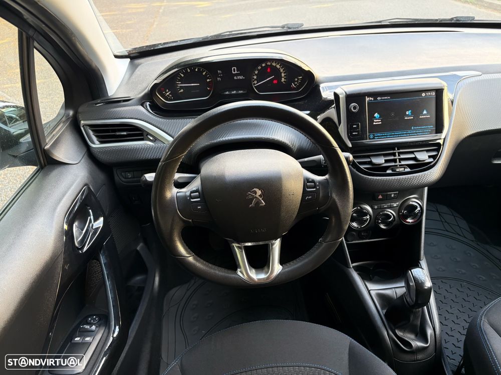 Peugeot 208 1.2 PureTech Style - 19