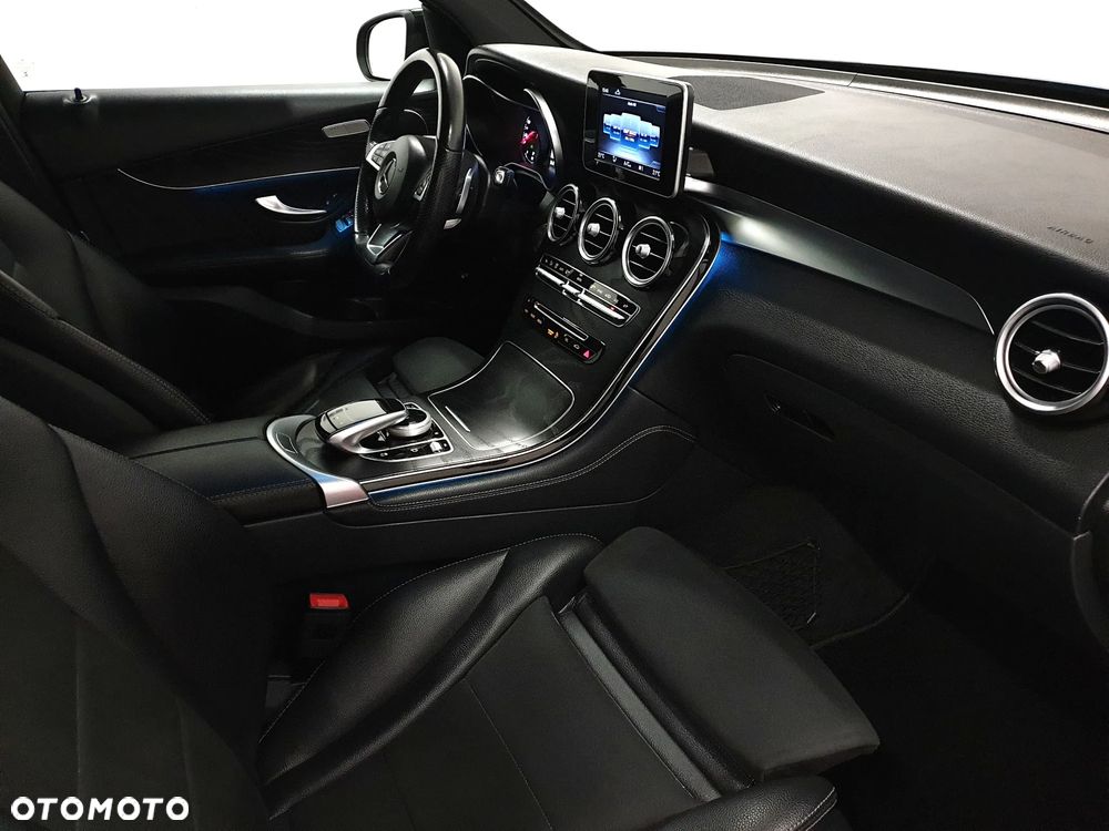 Mercedes-Benz GLC 220 d 4Matic 9G-TRONIC AMG Line - 40