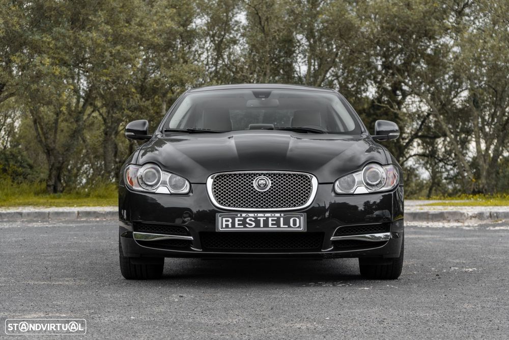 Jaguar XF 3.0 D V6 Luxury - 2