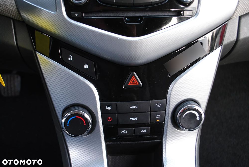 Chevrolet Cruze 1.8 LT - 17