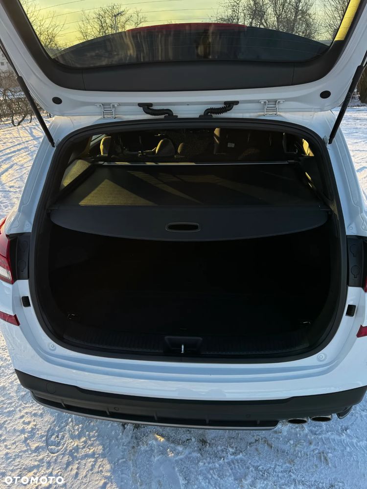 Hyundai i30 1.6 CRDI 48V-Hybrid N-Line - 24