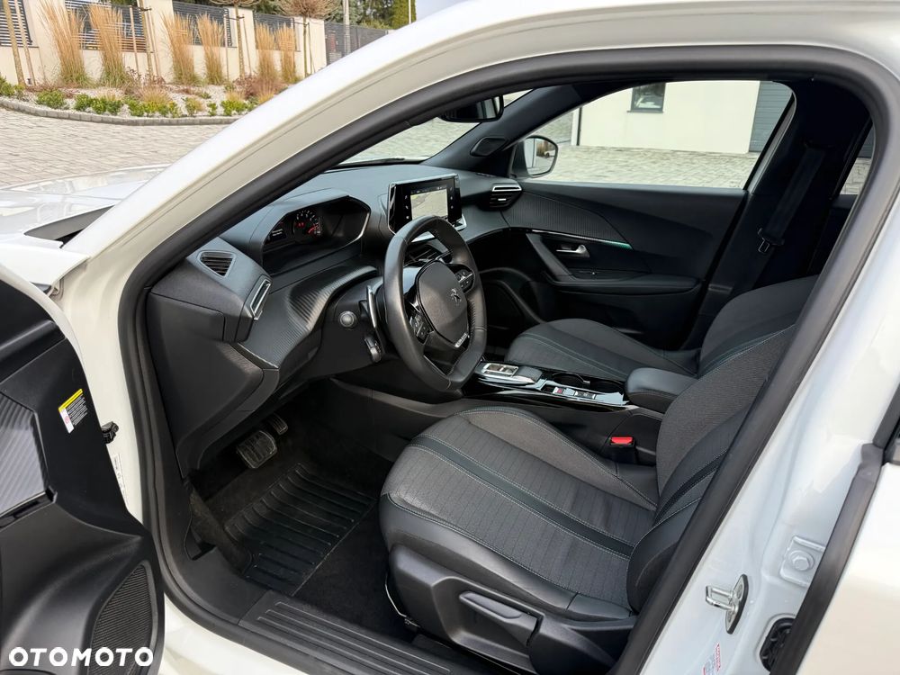 Peugeot 2008 1.5 BlueHDi Allure S&S EAT8 - 15