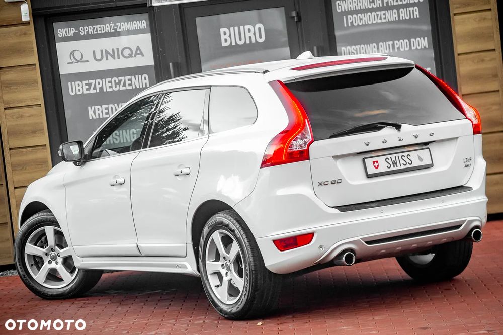 Volvo XC 60 2.4D AWD R-Design - 10