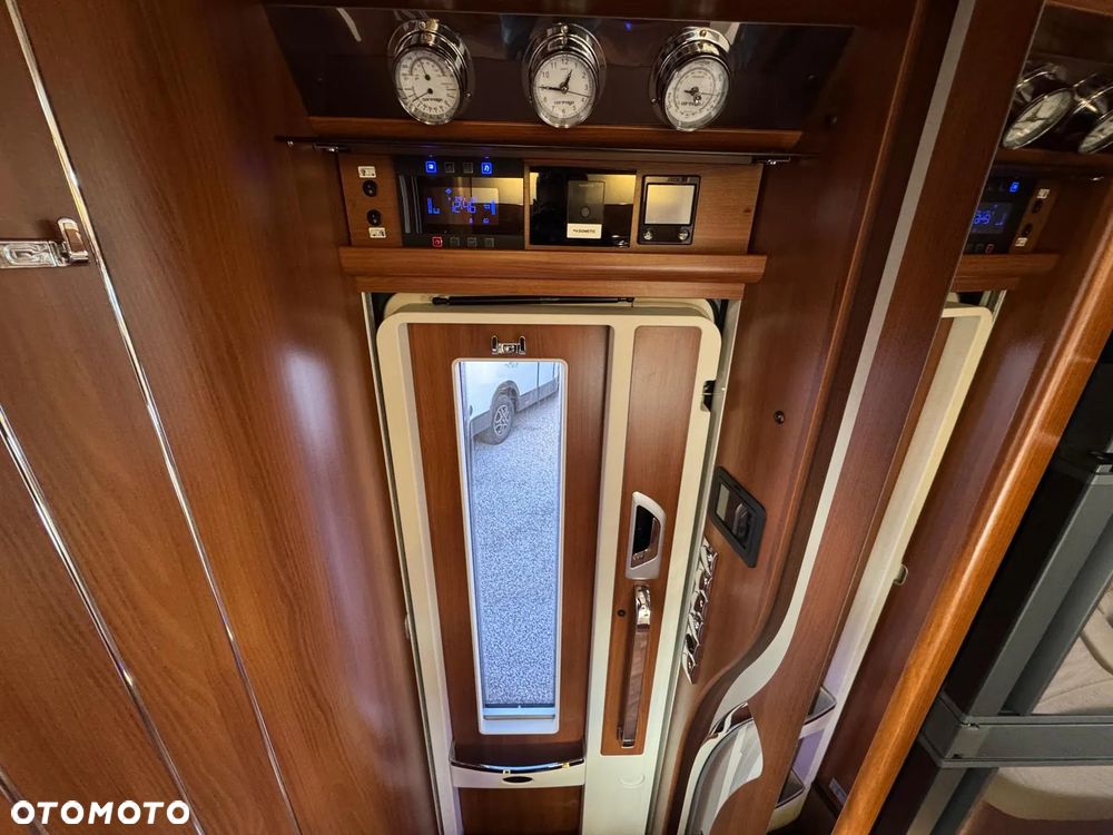 Carthago Liner for Two Iveco I 53L - 27