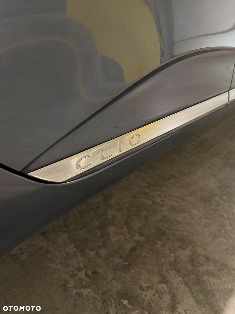Renault Clio - 10