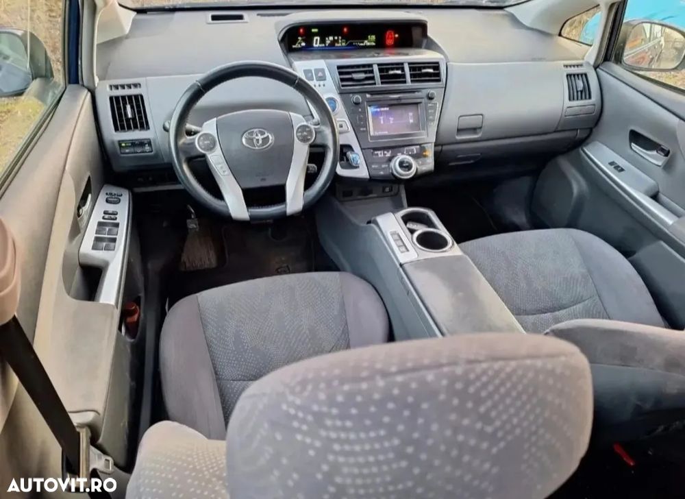 Toyota Prius+ (Hybrid) Life - 5