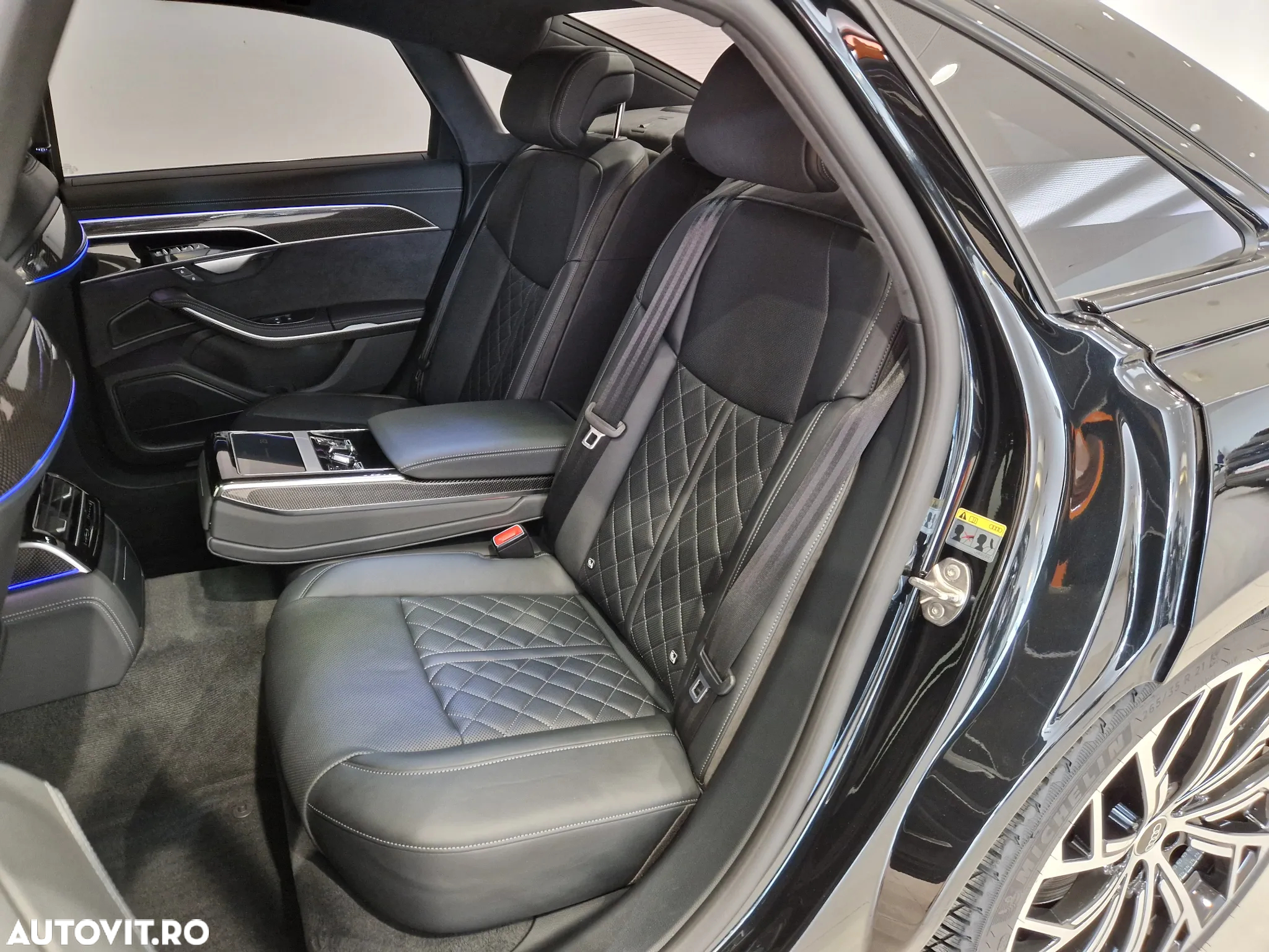 Audi S8 PI quattro Tiptronic MHEV - 15