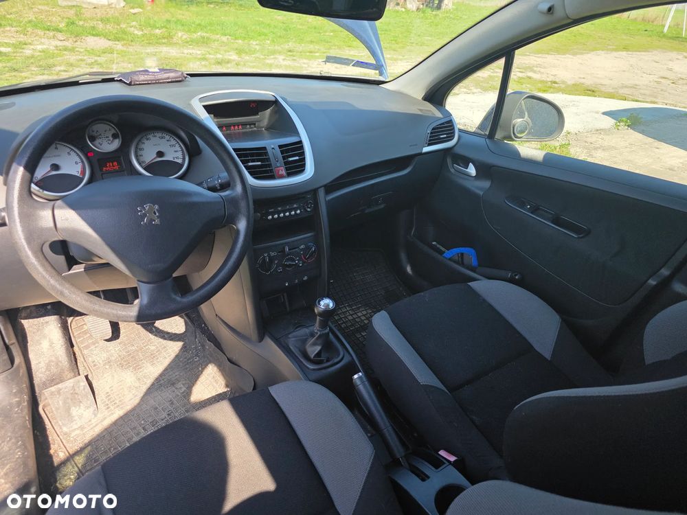 Peugeot 207 1.4 16V Presence - 15