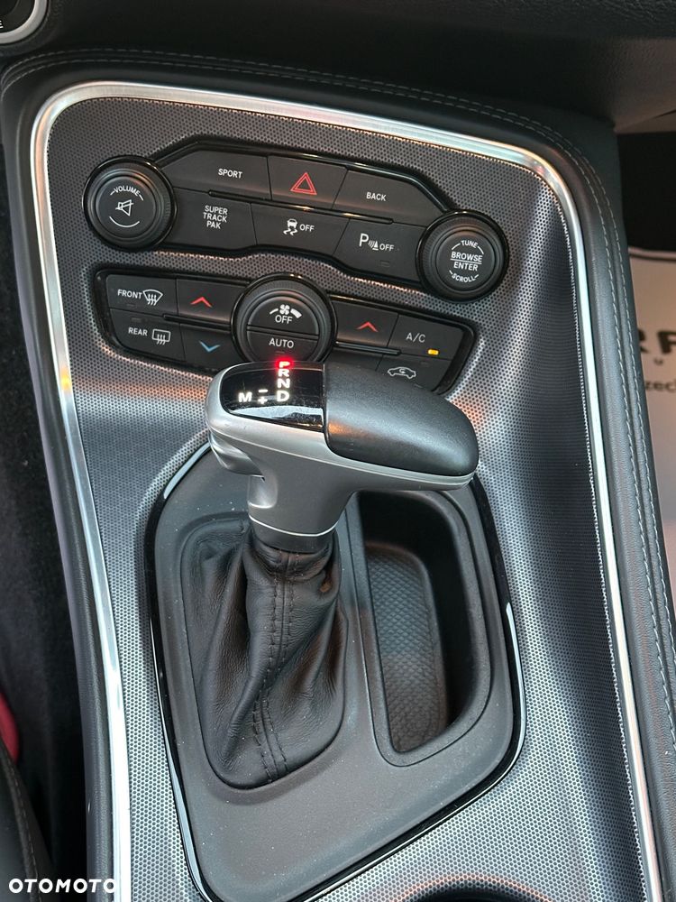 Dodge Challenger Automatik 392 Hemi Scat Pack Shaker - 24