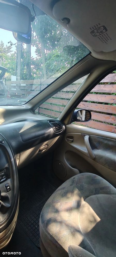 Citroën Xsara Picasso 2.0 HDI SX - 24