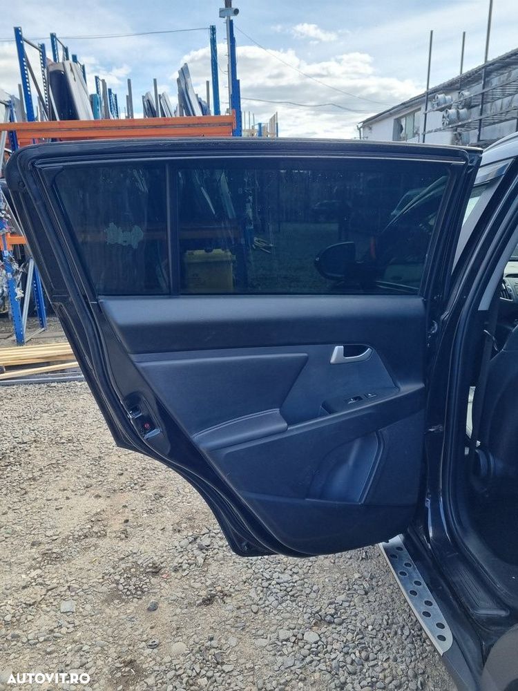 Usa Stanga Spate Kia Sportage III 2010 - 2016 SUV 4 Usi Black Pearl 1k (1499) - 2