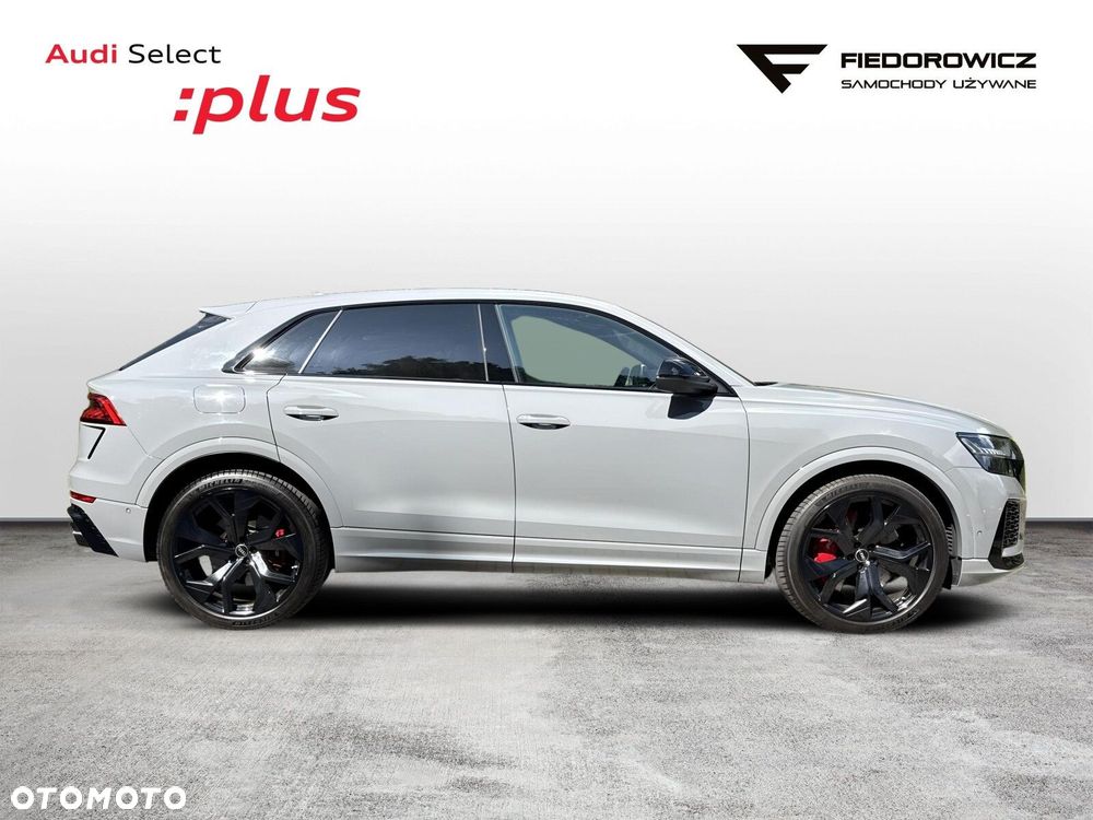 Audi RS Q8 - 8