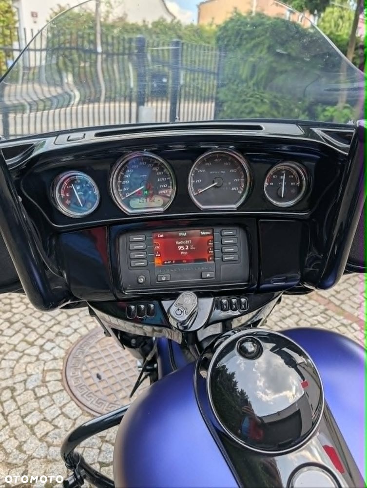 Harley-Davidson Touring Street Glide - 16
