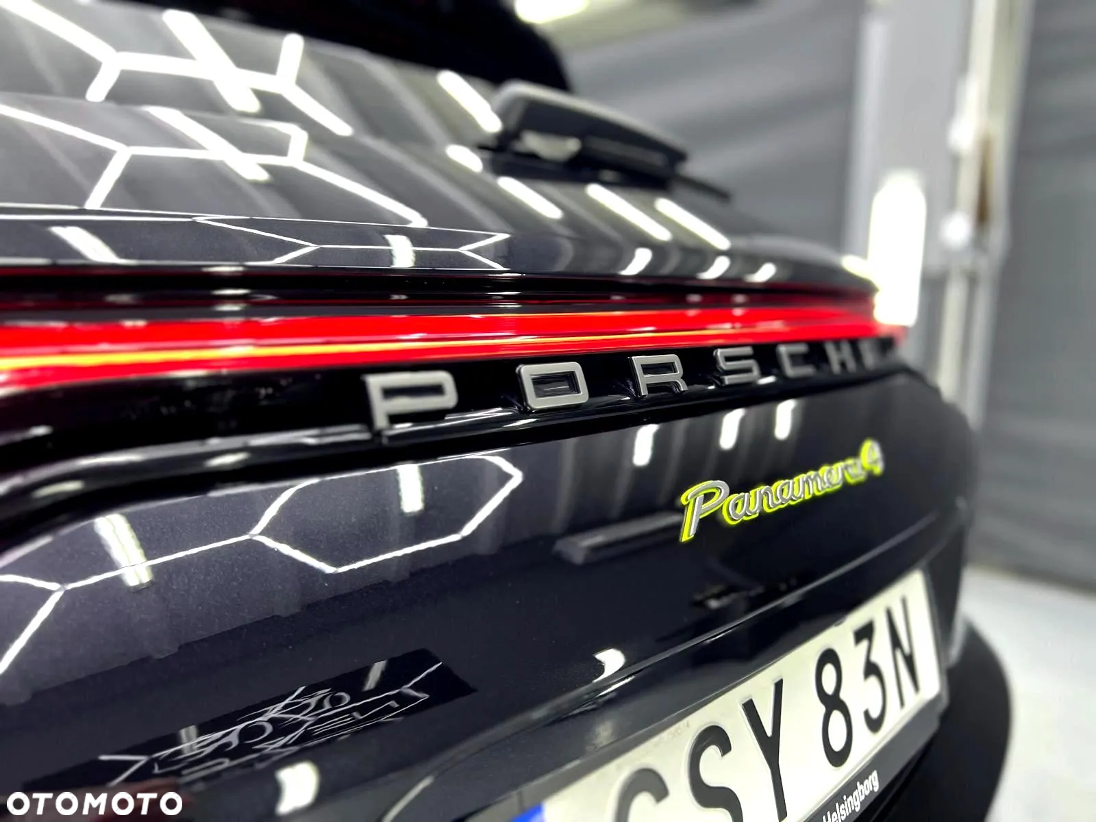 Porsche Panamera 4 E-Hybrid Sport Turismo Platinum Edition - 7