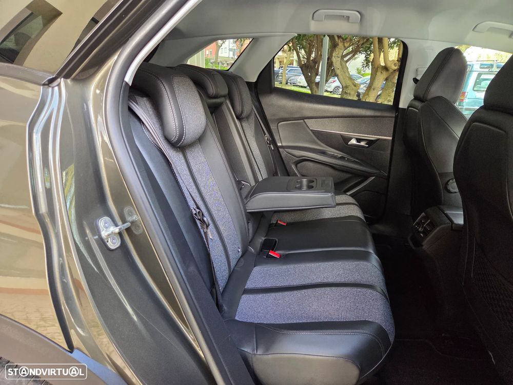 Peugeot 3008 PureTech 130 Stop & Start GPF EAT8 Allure - 19