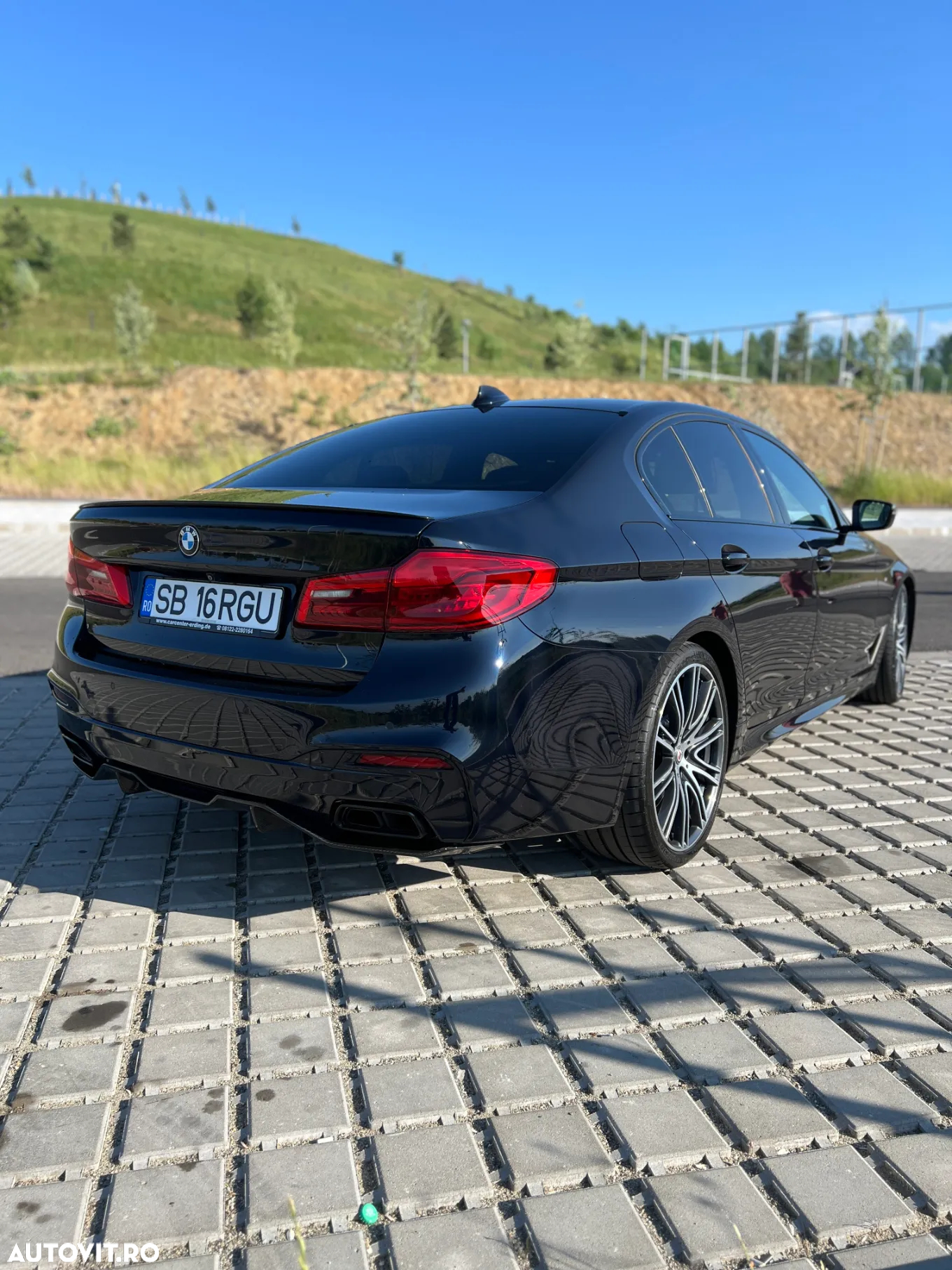BMW M5 M550i xDrive AT - 2