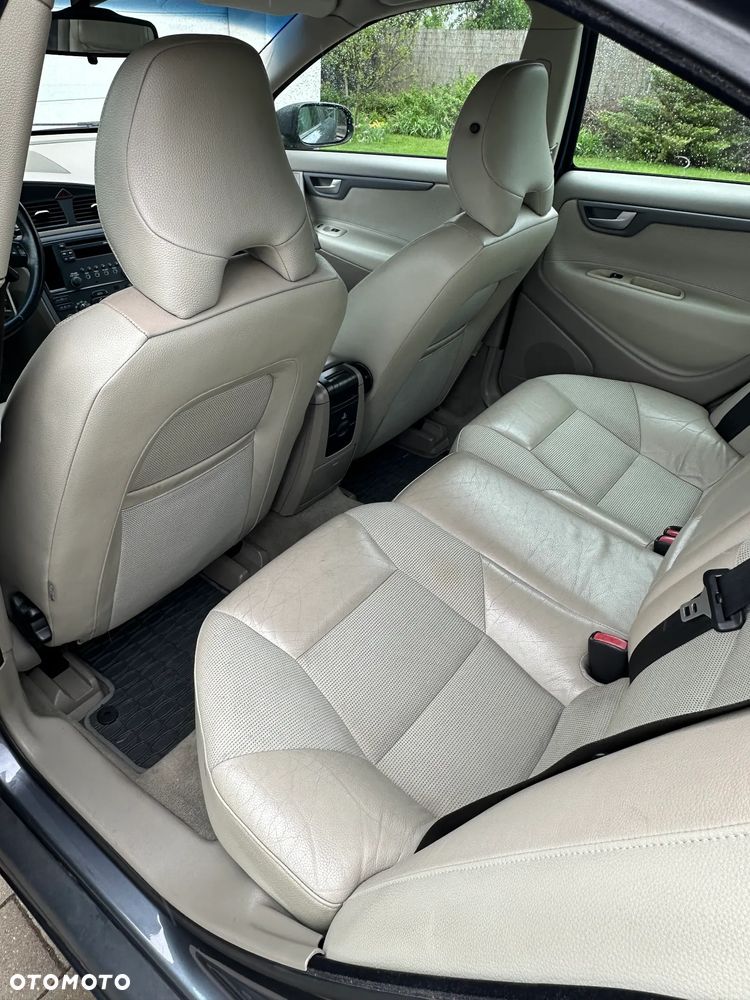 Volvo S60 2.4D Kinetic - 32