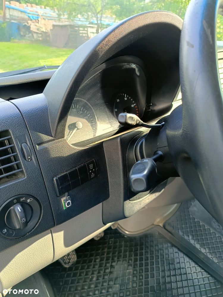 Mercedes-Benz Sprinter - 4